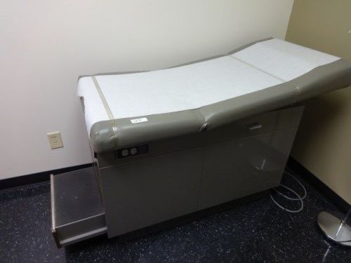 Midmark Ritter 104 Exam Table