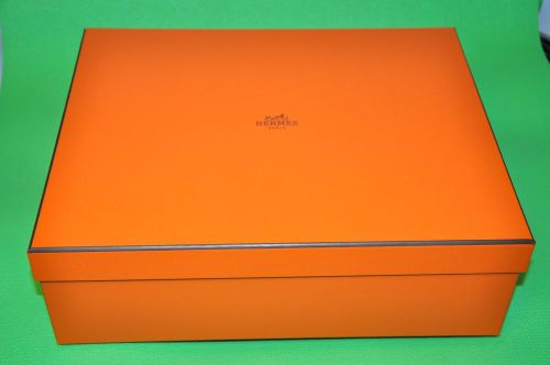 HERMES PARIS EMPTY GIFT BOX 14&#034; x 11&#034; x 4.5&#034; with Ribbon