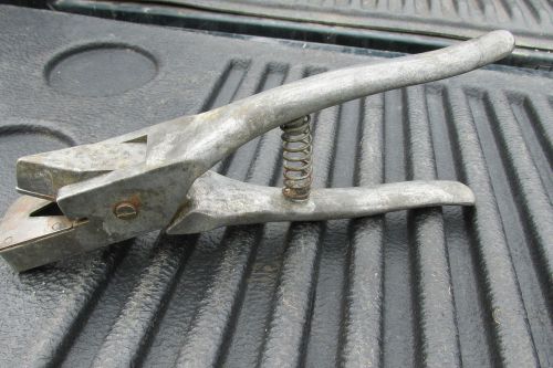 Vintage Tool,Livestock Marker, Ear Cutter Notcher, Ear Tager Farm Tool 9 1/2&#034; L