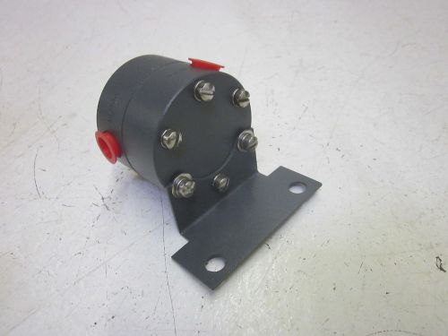 MOORE 12530-/8PE REGULATOR *NEW OUT OF BOX*