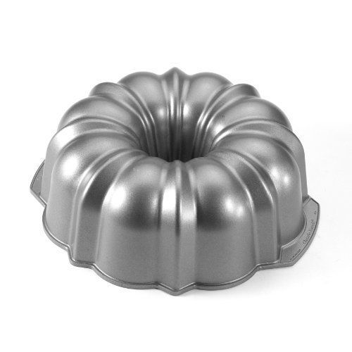 NEW Nordic Ware Commercial Original Bundt Pan with Premium Non-Stick Coating  12