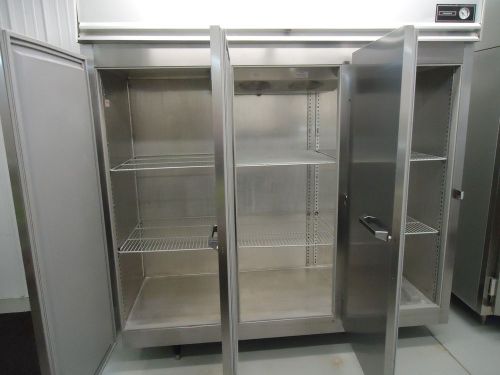 Victory commercial faa-3d-s7 three door freezer for sale