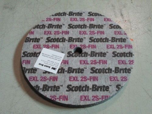 3M SCOTCHBRITE EXL DEBURRING WHEEL 6X1/2X1/2 2S FINE 13719