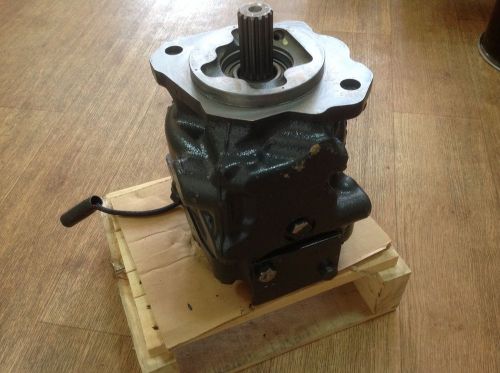 Komatsu Hydraulic Oil pump 708-1W-00740 for  Komatsu wheel loaders WA380 &amp; WA430