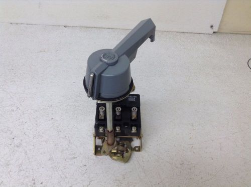 Allen Bradley 1494R-N30 Rotary Disconnect Switch 30 Amp 575 VAC 125 VDC 1494RN30