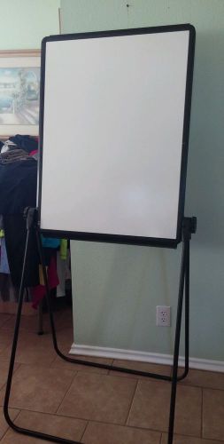 Quartet Unimate Easel Whiteboard/Flipchart 26x34 Inches Reversible Black Fra...