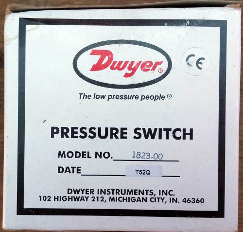 (2) Dwyer 1823-00  Pressure Switches