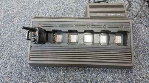 Motorola HTN9005B Multi Battery Charger.