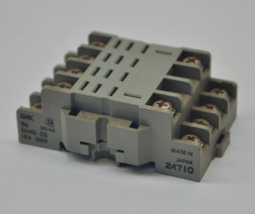 Idec SH4B-05 10A 300V Relay Blade Socket DIN Mount Screw Type