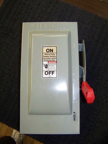 Siemens Fusible Heavy Duty Safety Switch 600 V AC 250 DC Indoor 30 Amp Max HF361
