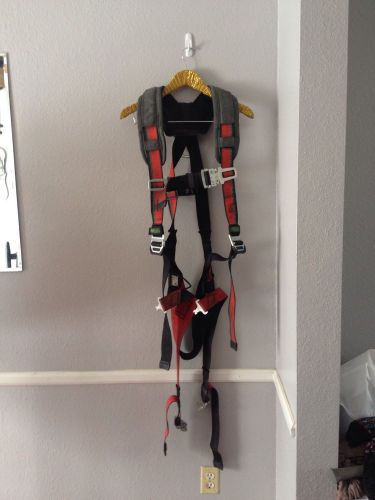 MSA Evotech Harness XL - Used