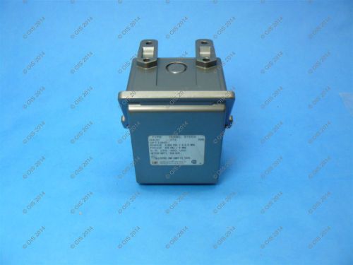 UNITED ELECTRIC H400-376 PRESSURE SWITCH 0-500PSI NEMA 4X 1/4&#034; NPT H400376 NOS