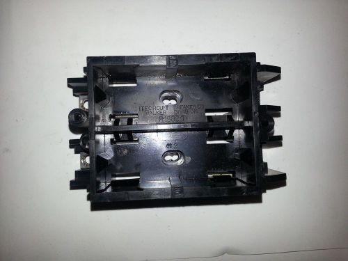 ITE 30 amp fuse block R19821