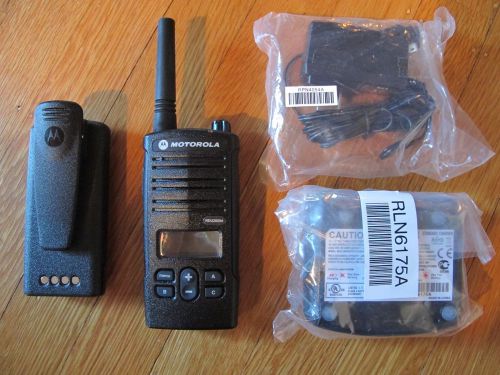 Motorola RDX seriesl RDU2080d UHF - 2 watts - 8 channels Narrowband