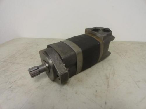 86658 Old-Stock, Eaton 104-1227-008 Char-Lynn Hydraulic Motor, 1-3/4&#034; Long Shaft