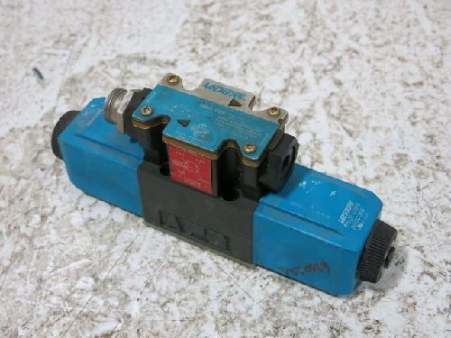 VICKERS DG4V-3-6C209-M-FPA5WL-HH7-60 HYDRAULIC DIRECTIONAL VALVE, 24 VDC