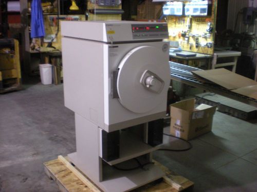 Tabai Espec Model TPC-422 Pressure-Temperature &amp; Humidity Chamber - HAST System