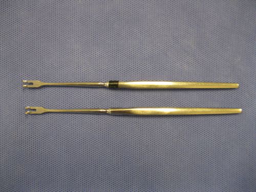 LOT OF 2 - V. MUELLER LUONGO 2 PRONG RETRACTORS RH4130 - 6 inches