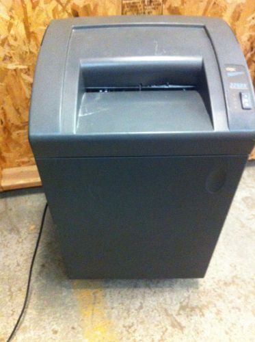 Gbc Shredmaster Model 2250X Light-Duty Cross-Cut Paper Shredder