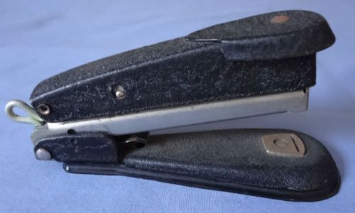 VINTAGE 1940s ARROW STAPLER-PLUNGER LOAD