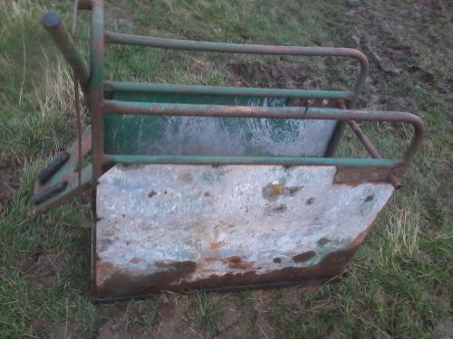 Calf sheep crate