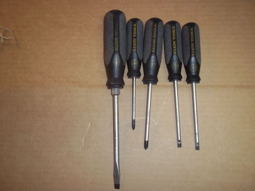 Klein 85090 Grip-It Screwdriver Set, 5-Piece 19428--19445--19446--19405--19405--