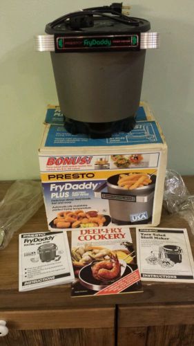 VINTAGE PRESTO FRY DADDY PLUS. DEEP FRYER. MODEL # 05421. NEW IN BOX.