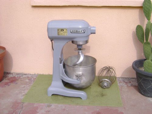 HOBART 20 QT MIXER A200 110V WITH 20 QUART BOWL, DOUGH HOOK AND WHISK