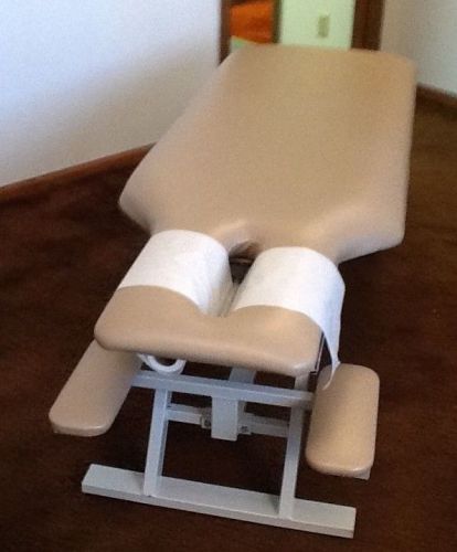 Chiropractic Low bench adjusting table