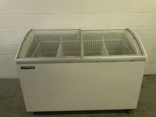 Master-bilt IG409C Bunker Display Chest Spot Freezer Curved Glass Sliding Doors