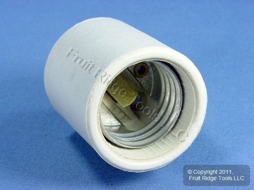 Leviton Porcelain Lamp Holder Medium Base Light Socket 660W/250V 10045 w/o cap