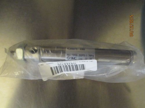 NEW SMC NCMB075-0300 3&#034;  STROKE 3/4&#034; BORE 250PSI PNEUMATIC CYLINDER