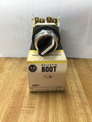 Allen-Bradley # 800TJ2KC1AGXJ Selector Switch