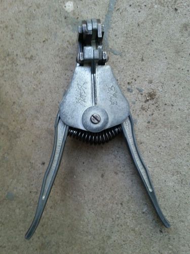 Vintage Ideal Stripmaster Wire Stripper K-1853  Sharp cutters 16-26g wire 10-16g