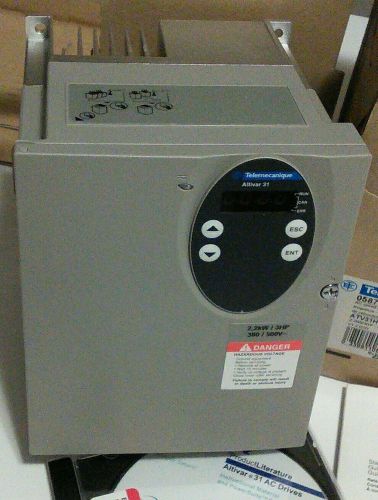 NEW in box - Altivar 31 AC Drive - 2.2kW 3HP 380/500V -  ATV31HU22N4