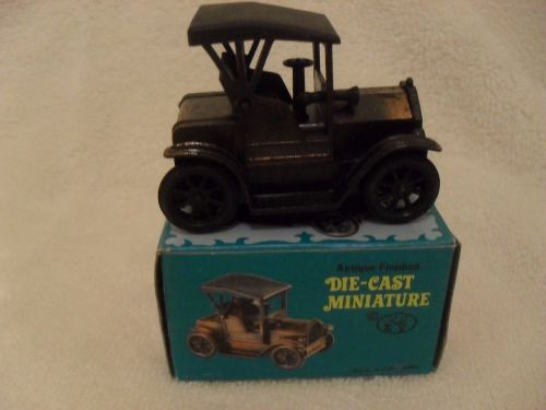 VINTAGE  DIECAST FORD MODEL T PENCIL SHARPENER MINIATURE