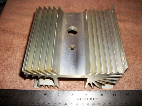 BIG HEAVY ALUMINIUM HEATSINK-POWER DIODES-TRANSISTORS! S