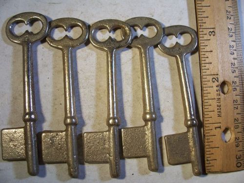 5  OLD  VINTAGE 3 1/8  LONG STEEL  BIT SKELETON KEY   UNCUT