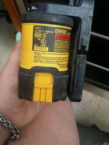 Dewalt dw087 laser level with case