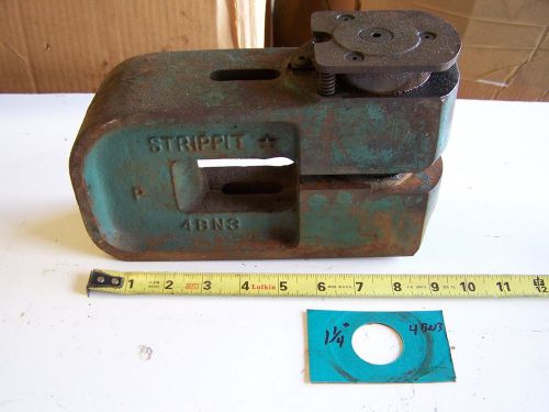 Strippit 4BN-3 C-Frame Punch Die Holder 4&#034; Throat 3&#034; Wide + 1-1/4&#034; Round Die