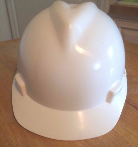 Msa v-gard protective hat/cap ~white ~ medium ~ class e &amp; g compliant for sale