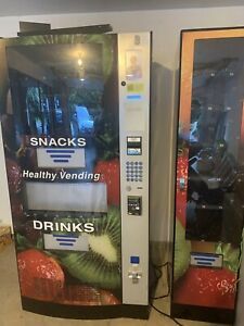 HEALTHY YOU SEAGA HY2100 COMBO SODA / SNACK VENDING MACHINE ENTREE BARELY USED