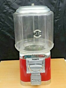 LYPC 25 CENT GUMBALL MACHINE Good CONDITION W/ KEY COMPLETE VINTAGE YP109