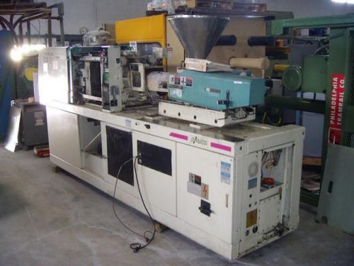 55 ton 1.55 oz niigata injection molder for sale