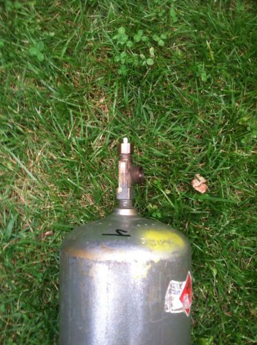 B (40CF) ACETYLENE WELDING GAS CYLINDER TANK BOTTLE Used