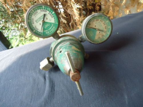 VINTAGE BRASS PUROX OXYGEN  REGULATOR