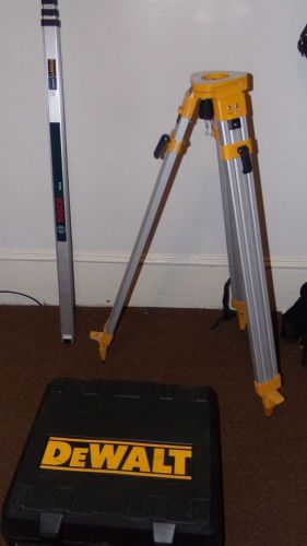 Dewalt dw079 self leveling rotary level &amp; dw0736  tripod-bosch gr16 16 feet rod for sale