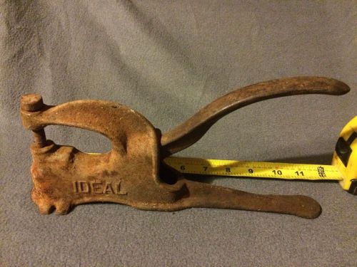 VINTAGE IDEAL CAST IRON BENCH TYPE HAND PUNCH RIVETER SNAP EYELET TOOL PRIMITIVE