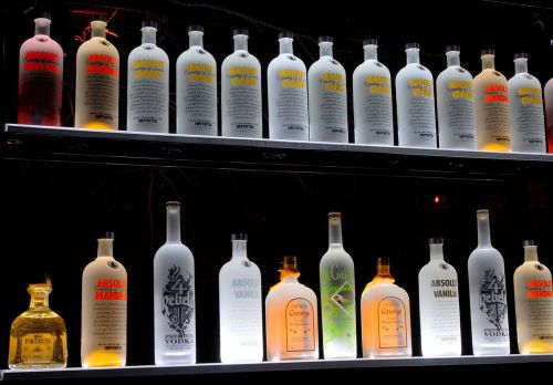 4&#039; led lighted wall mounted liquor shelves bottle display, bar bottle shelving for sale