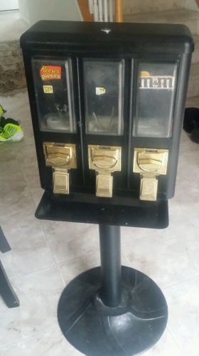 Triple selection vending machine with key for sale